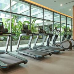 Holiday Inn Hotel And Suites Saigon Airport фитнесс-зал фото 3