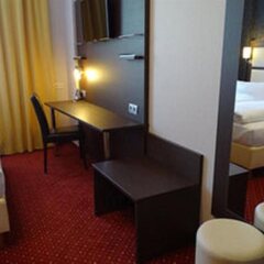 Отель PLAZA Inn Hamburg Moorfleet Германия, Гамбург - 1 отзыв об отеле, цены и фото номеров - забронировать отель PLAZA Inn Hamburg Moorfleet онлайн удобства в номере