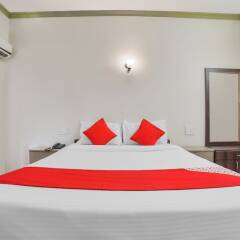 Отель OYO 22417 Pleasure Inn Гоа сейф в номере