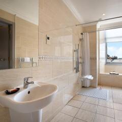 Отель Waldorf Astoria Edinburgh - The Caledonian ванная фото 2