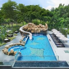 Отель Amari Residences Pattaya бассейн