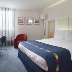 Park Inn by Radisson Nice Airport Hotel комната для гостей