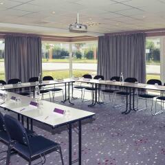Отель Mercure Lyon Est Chaponnay