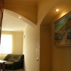 Гостиница Sevastopol Apartments в Севастополе отзывы, цены и фото номеров - забронировать гостиницу Sevastopol Apartments онлайн Севастополь комната для гостей фото 2