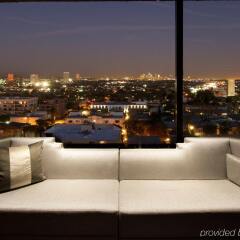 Отель Beverly Hills Marriott балкон