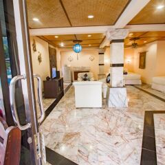 Отель Laguna Beach Club Ланта интерьер отеля