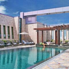 Отель The leela Hotel ОАЭ, Дубай - 1 отзыв об отеле, цены и фото номеров - забронировать отель The leela Hotel онлайн бассейн