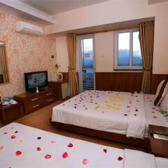 Отель Golden Rain Hotel Вьетнам, Нячанг - 8 отзывов об отеле, цены и фото номеров - забронировать отель Golden Rain Hotel онлайн комната для гостей фото 5