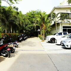 Отель Jazz U Garden Resort парковка