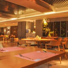 Grand Palace Hotel(Grand Hotel Management Group) гостиничный бар