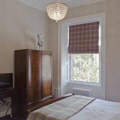 Отель The Edinburgh Castle Suite Эдинбург комната для гостей фото 5