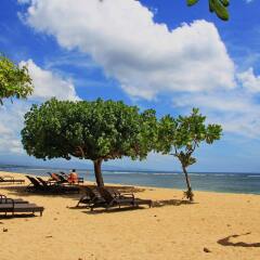 Отель Inna Grand Bali Beach пляж