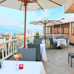 Отель Gounod Hotel Франция, Ницца - 7 отзывов об отеле, цены и фото номеров - забронировать отель Gounod Hotel онлайн балкон