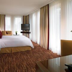 Отель Berlin Marriott Hotel Германия, Берлин - 3 отзыва об отеле, цены и фото номеров - забронировать отель Berlin Marriott Hotel онлайн удобства в номере