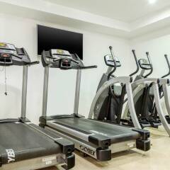 Отель Quality Inn Mazatlan фитнесс-зал фото 3
