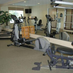 Отель Country Inn & Suites Queensbury фитнесс-зал фото 2