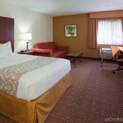 Отель La Quinta Inn Minneapolis Airport Блумингтон комната для гостей фото 2