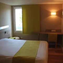Hotel Kyriad Lyon Est - Saint Bonnet de Mure удобства в номере