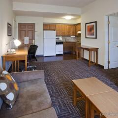 Отель Staybridge Suites Minneapolis-Bloomington Блумингтон в номере фото 2