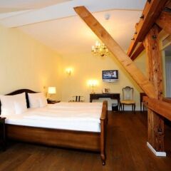 Отель Heliopark Bad Hotel Zum Hirsch Германия, Баден-Баден - 3 отзыва об отеле, цены и фото номеров - забронировать отель Heliopark Bad Hotel Zum Hirsch онлайн сейф в номере