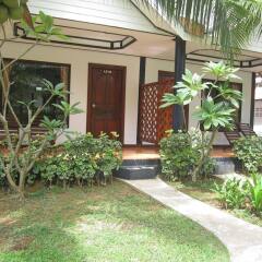 Отель Lanta Il Mare Beach Resort Ланта