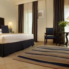 Отель Beach Rotana All Suites комната для гостей