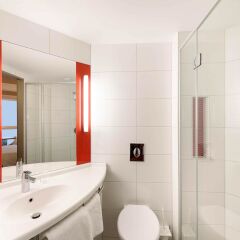 Отель ibis Leipzig City Германия, Лейпциг - отзывы, цены и фото номеров - забронировать отель ibis Leipzig City онлайн ванная