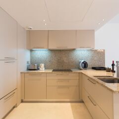 Отель Carlton Riviera YourHostHelper в номере фото 2