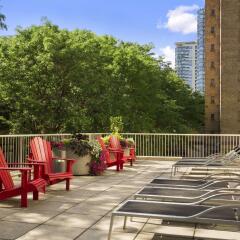 Отель Ramada Plaza by Wyndham Toronto Downtown Канада, Торонто - отзывы, цены и фото номеров - забронировать отель Ramada Plaza by Wyndham Toronto Downtown онлайн балкон