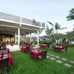 Отель Sea Breeze Resort