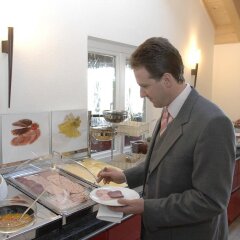 Отель Landhaus Sixtmuhle Германия, Тауфкирхен - отзывы, цены и фото номеров - забронировать отель Landhaus Sixtmuhle онлайн питание