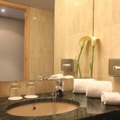 Отель Golden Tulip Andorra Fènix ванная фото 2