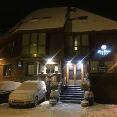 Отель Gran Chalet Hotel Испания, Вьельа Э Михаран - отзывы, цены и фото номеров - забронировать отель Gran Chalet Hotel онлайн парковка