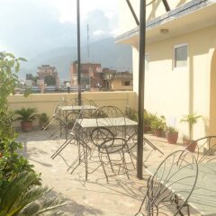 Отель Kathmandu Friendly Home Непал, Катманду - отзывы, цены и фото номеров - забронировать отель Kathmandu Friendly Home онлайн балкон