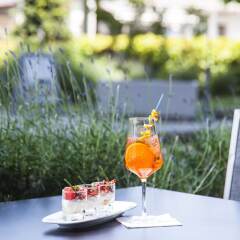 Отель Crowne Plaza Geneva Швейцария, Женева - отзывы, цены и фото номеров - забронировать отель Crowne Plaza Geneva онлайн бассейн