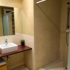 Отель Apartamentos Bcn Port Испания, Барселона - отзывы, цены и фото номеров - забронировать отель Apartamentos Bcn Port онлайн ванная