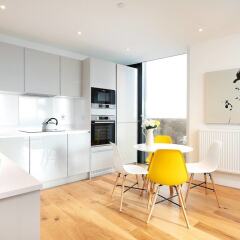 Отель Modern 2 bed for 4 Guests - 15 Mins to LDN Bridge! в номере фото 2