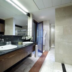Отель Eurostars Suites Mirasierra Мадрид ванная