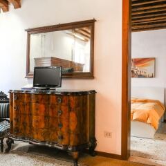 Отель Old Market Apartment Италия, Венеция - отзывы, цены и фото номеров - забронировать отель Old Market Apartment онлайн удобства в номере фото 2
