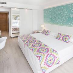 Отель Grupotel Ibiza Beach Resort - Adults Only комната для гостей фото 2