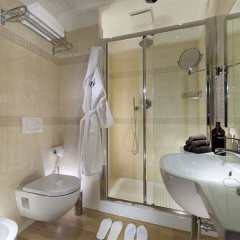 Отель Ambasciatori Италия, Римини - отзывы, цены и фото номеров - забронировать отель Ambasciatori онлайн ванная