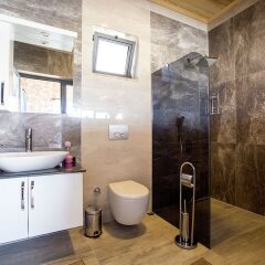 Villa Yufen by Akdenizvillam Турция, Патара - отзывы, цены и фото номеров - забронировать отель Villa Yufen by Akdenizvillam онлайн ванная