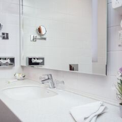 Best Western PLUS Centre Hotel (бывшая гостиница Октябрьская Лиговский корпус) ванная фото 2