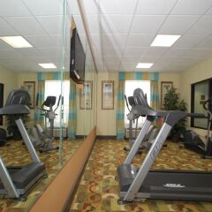 Отель Best Western Plus Manatee фитнесс-зал фото 3