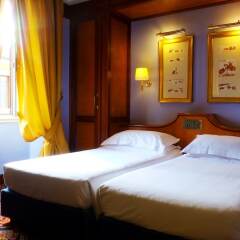 Hotel Albani Firenze сейф в номере