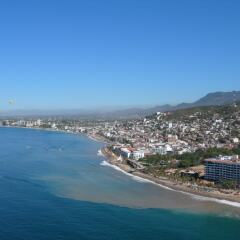 Отель Puerto Vallarta 2br condo Loma del Mar пляж