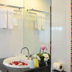 Green Harbor Hotel & Service Apartment ванная