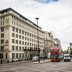 Отель Crowne Plaza London - The City городской автобус