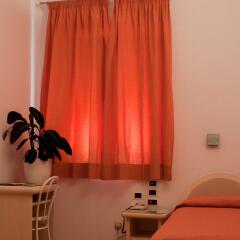Hotel Moderno Кьянчиано Терме сейф в номере