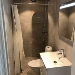 Отель Hjorten Apartments Швеция, Эребру - отзывы, цены и фото номеров - забронировать отель Hjorten Apartments онлайн ванная